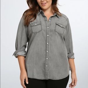 TORRID Size 3 Grey Denim Button Down Shirt